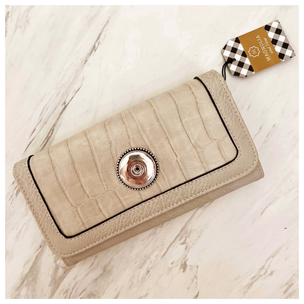 Magnolia And Vine Vegan Leather Grand Gisele Wallet in Cement NWT